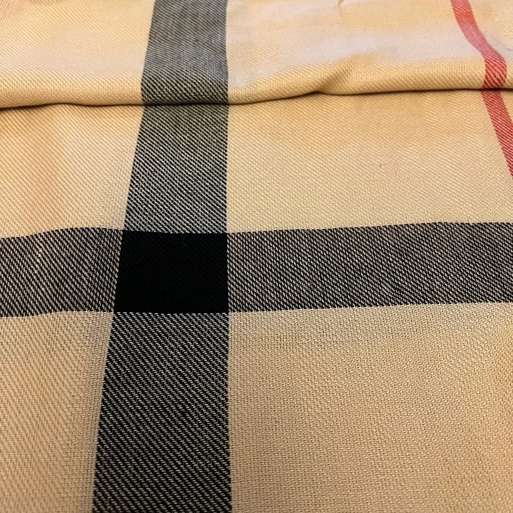 NWT BAZZAARA NY Tan Black & Red Nova Check Plaid Large Shawl Scarf w/ Fringe